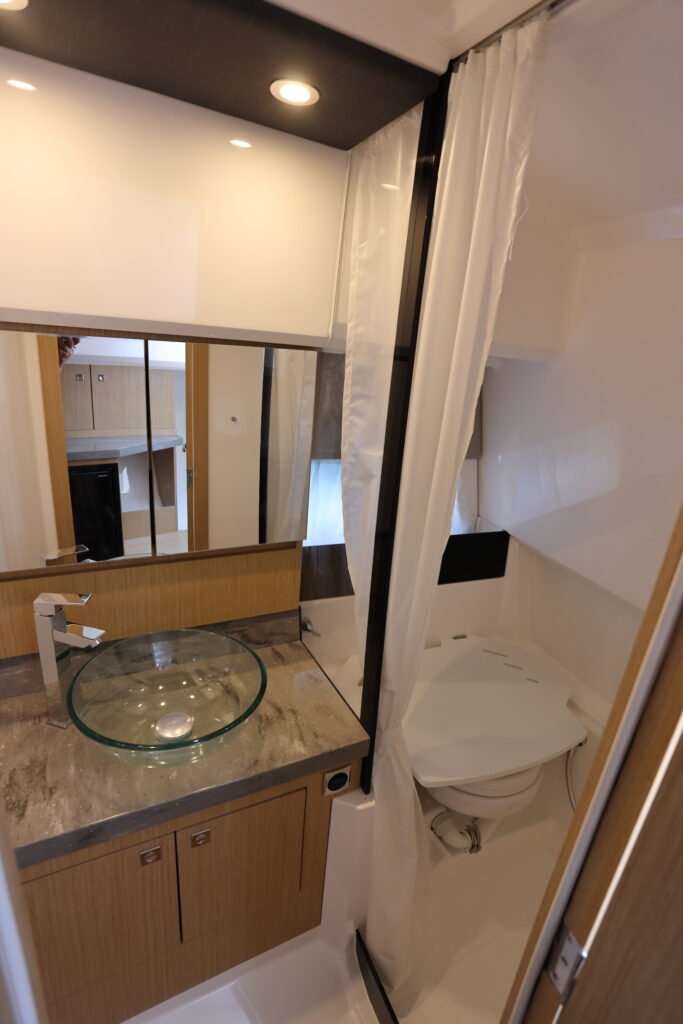 CS10_Interior_070