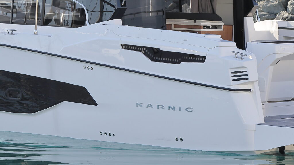Exterior_60