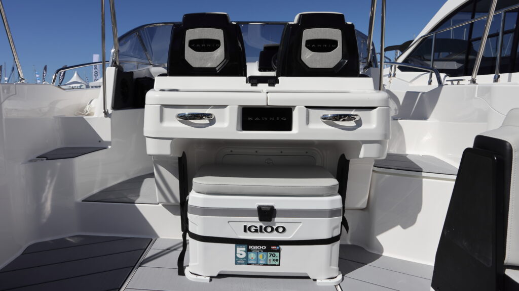 SL902_Exterior_030