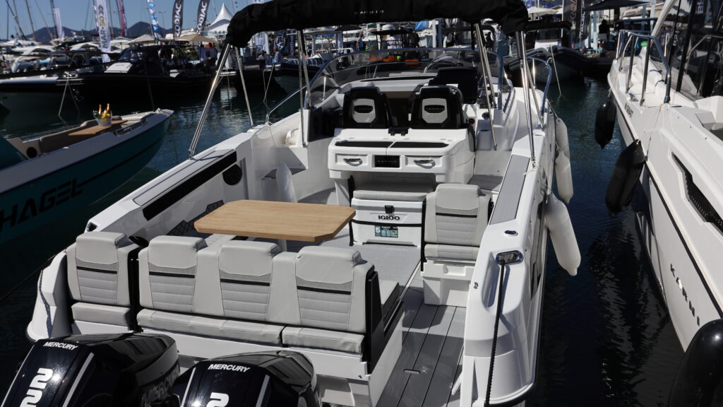 SL902_Exterior_130